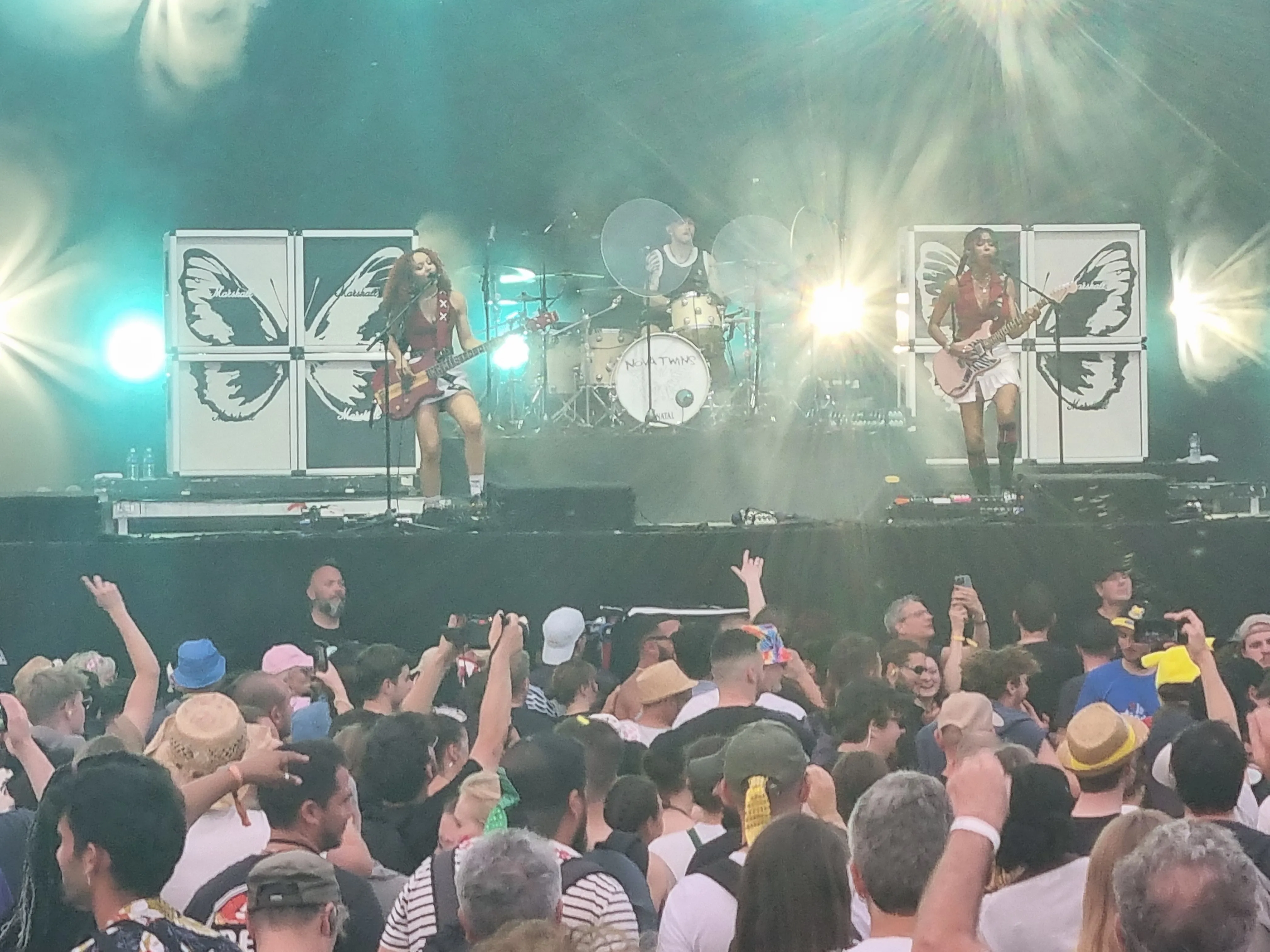 Nova Twins, JDM, 2025